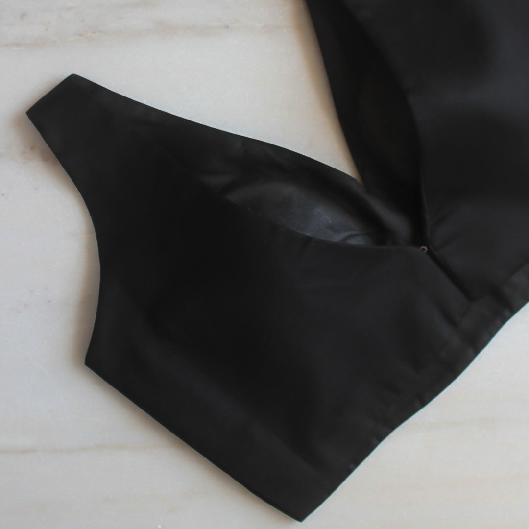 Ishita Black Sleeveless Blouse