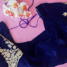 R.Blue Velvet U-Neck blouse